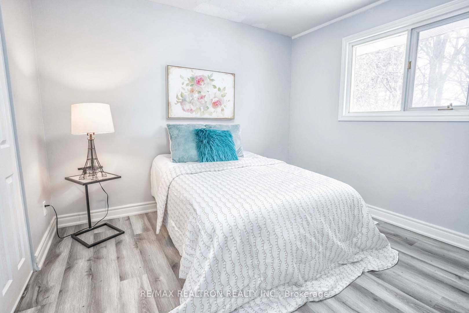 57 Thornbeck Drive photo 13
