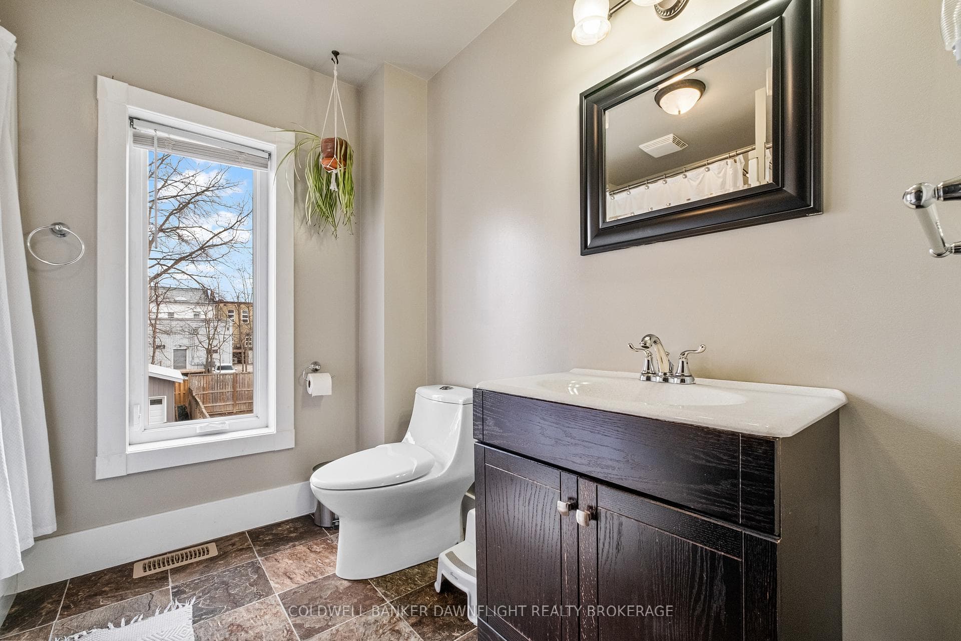 408 WILLIAM Street photo 22