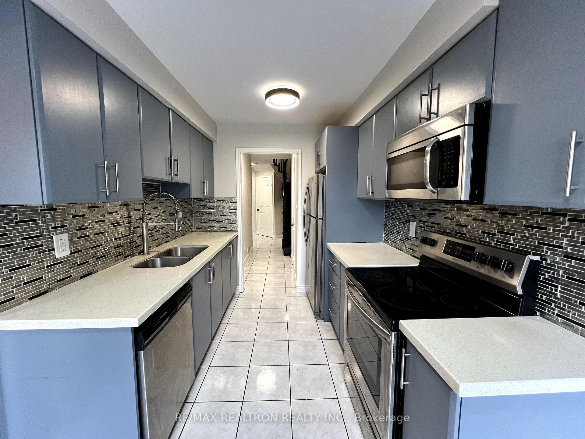 1630 Tawnberry Street photo 2