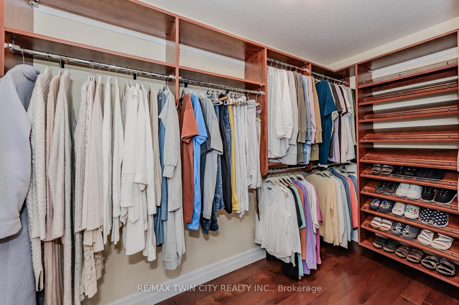 435 Winchester Drive Unit 14 photo 20
