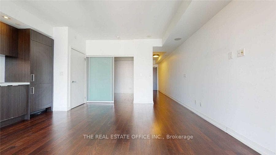 21 Widmer Street Unit 1805 photo 9