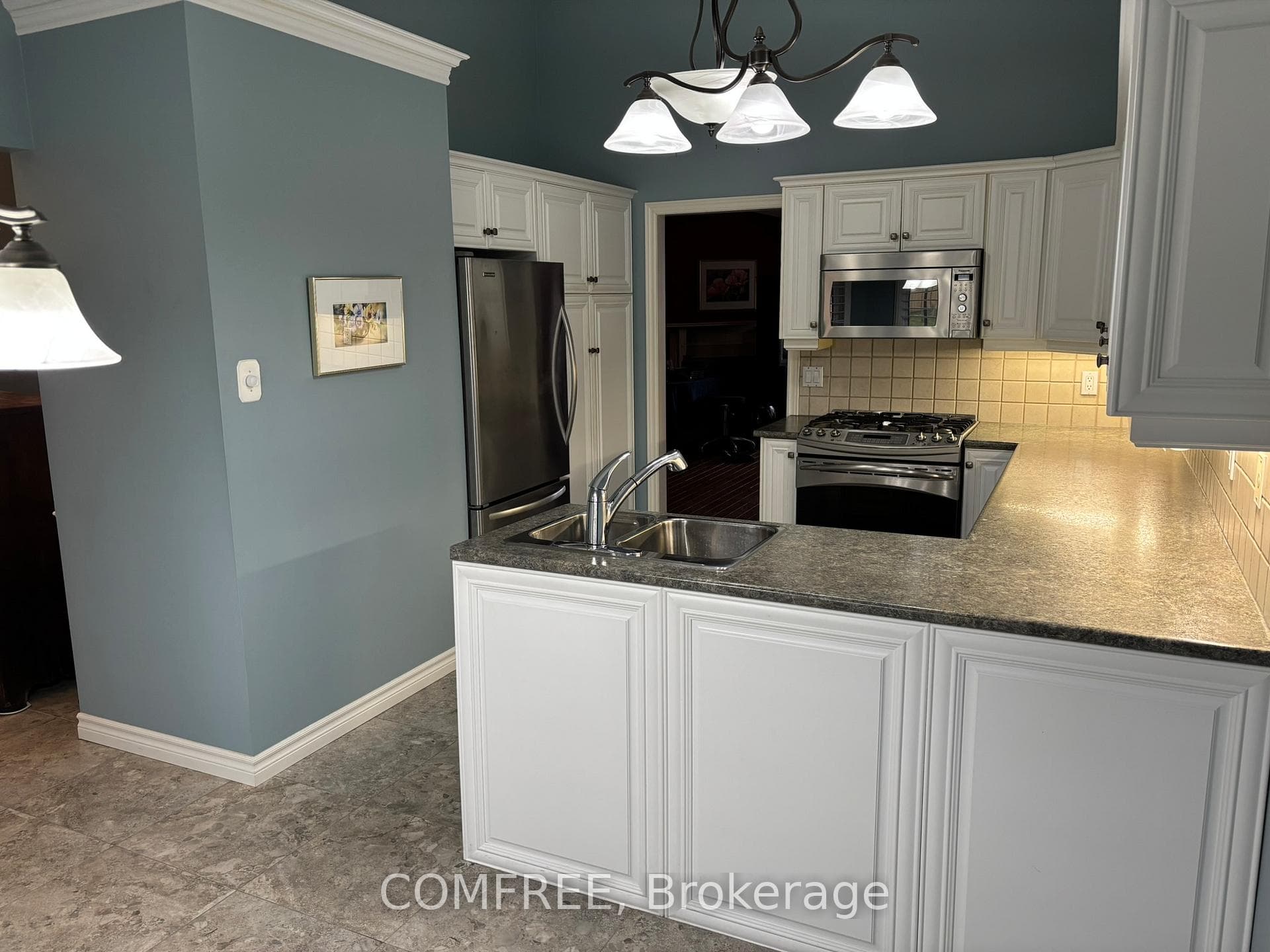 1331 Commissioners Road Unit 14 photo 12