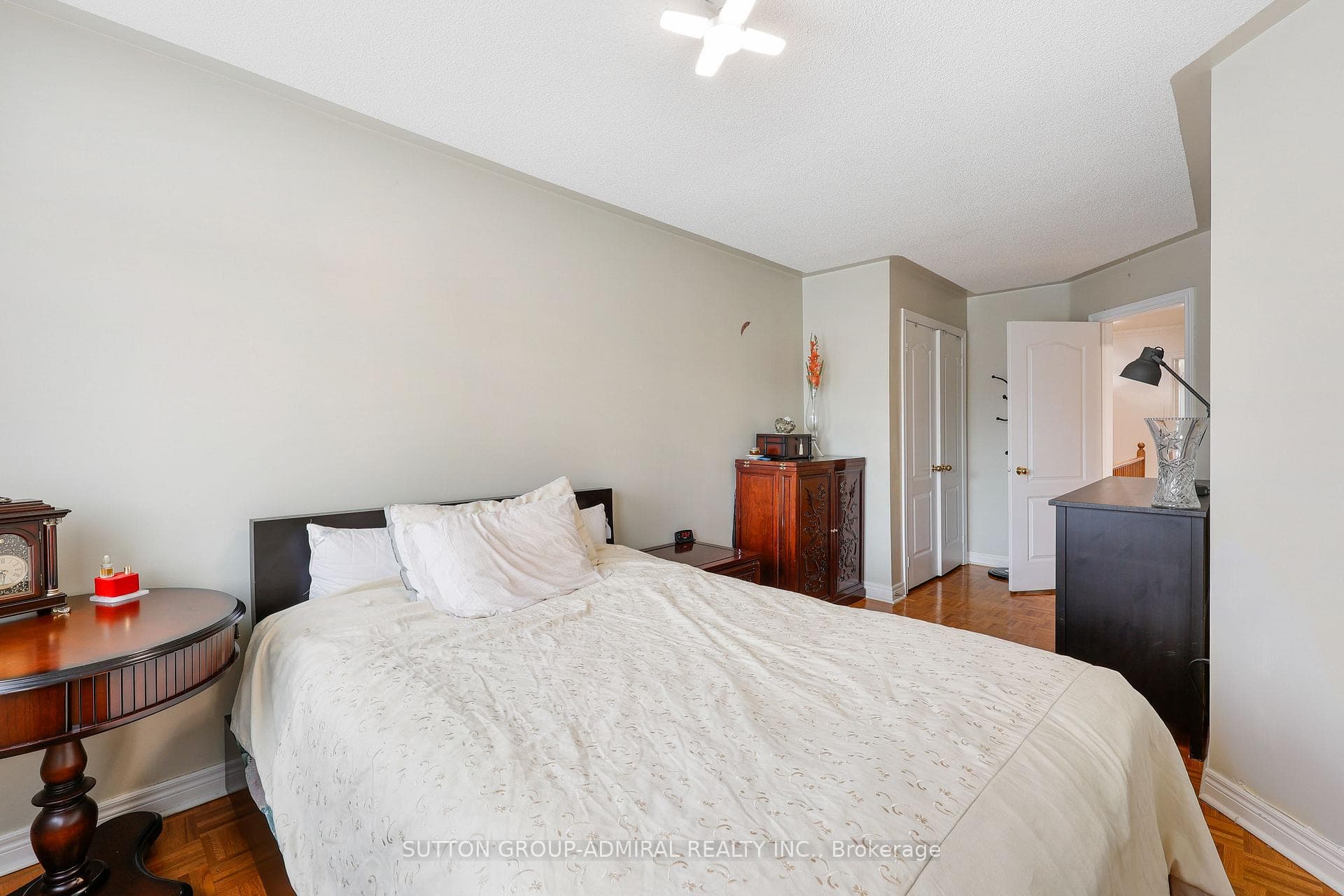 104 Deepsprings Crescent photo 21