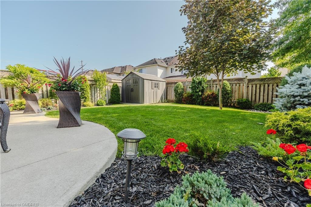 1042 ZIMMERMAN Crescent photo 45