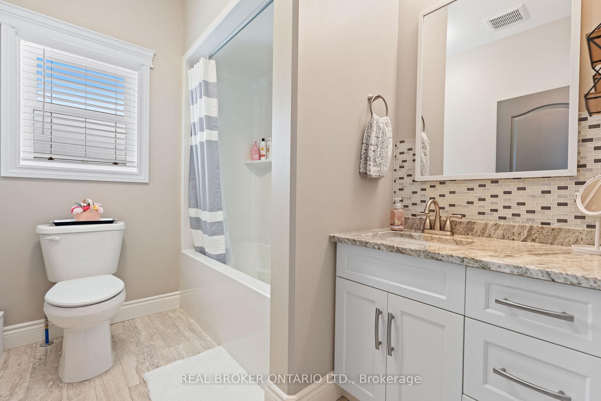 11721 Plank Road photo 19