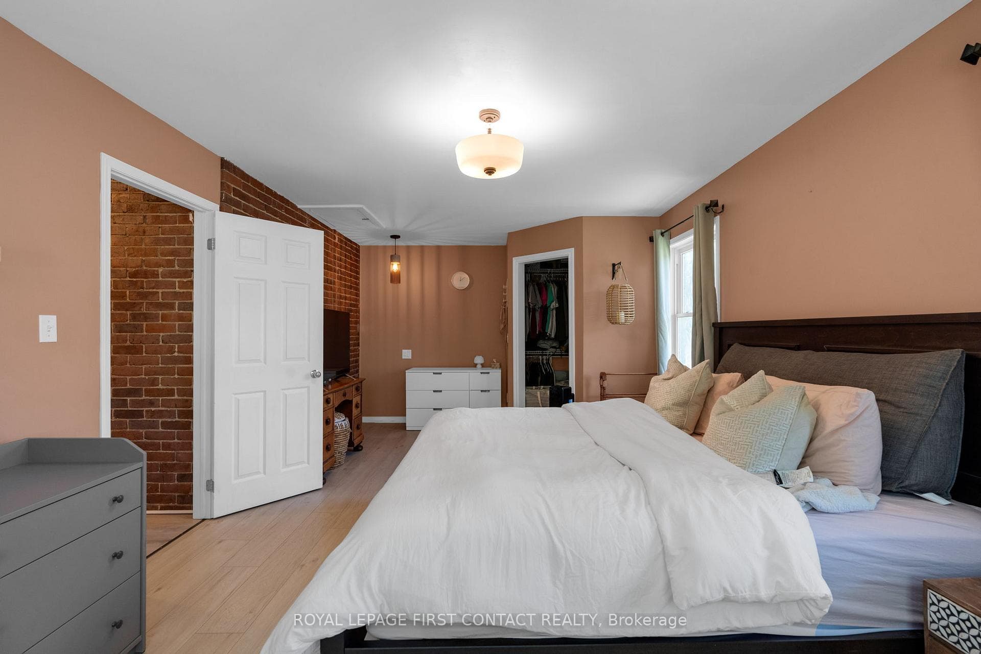 762 Dominion Avenue photo 17
