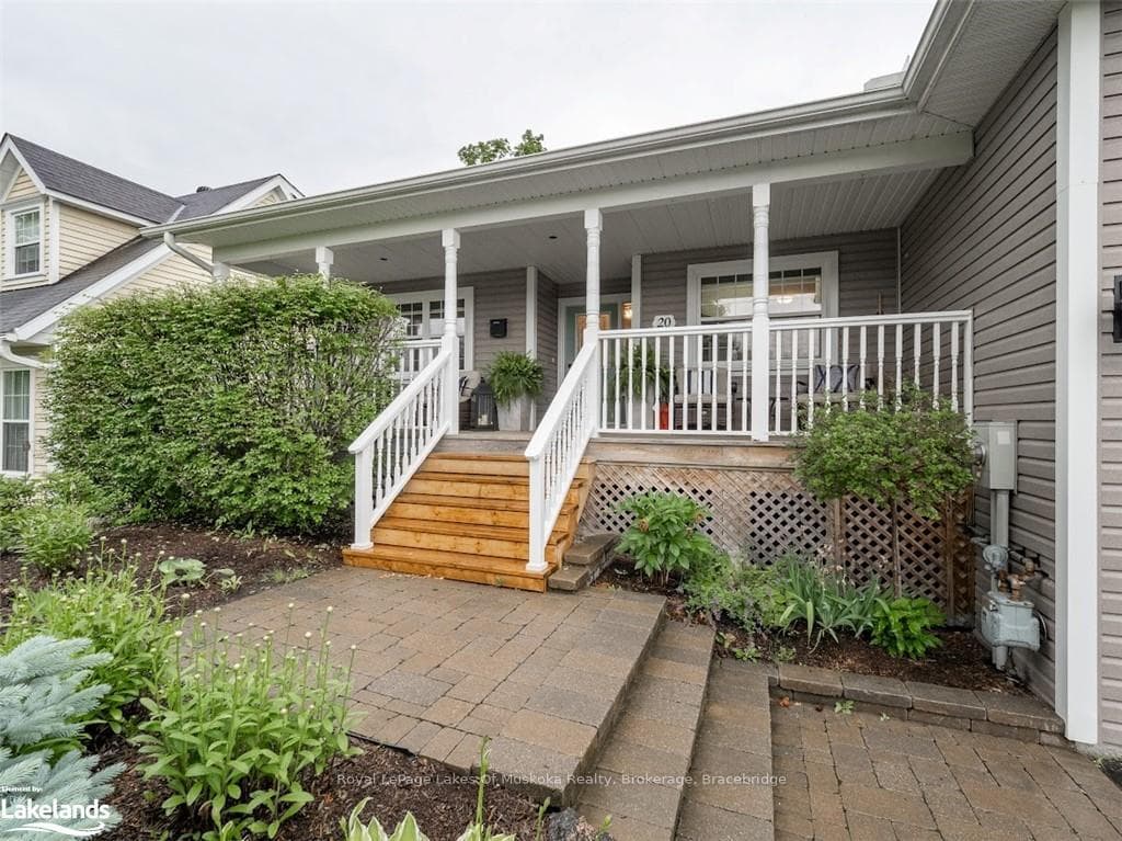 20 COATES Avenue photo 3