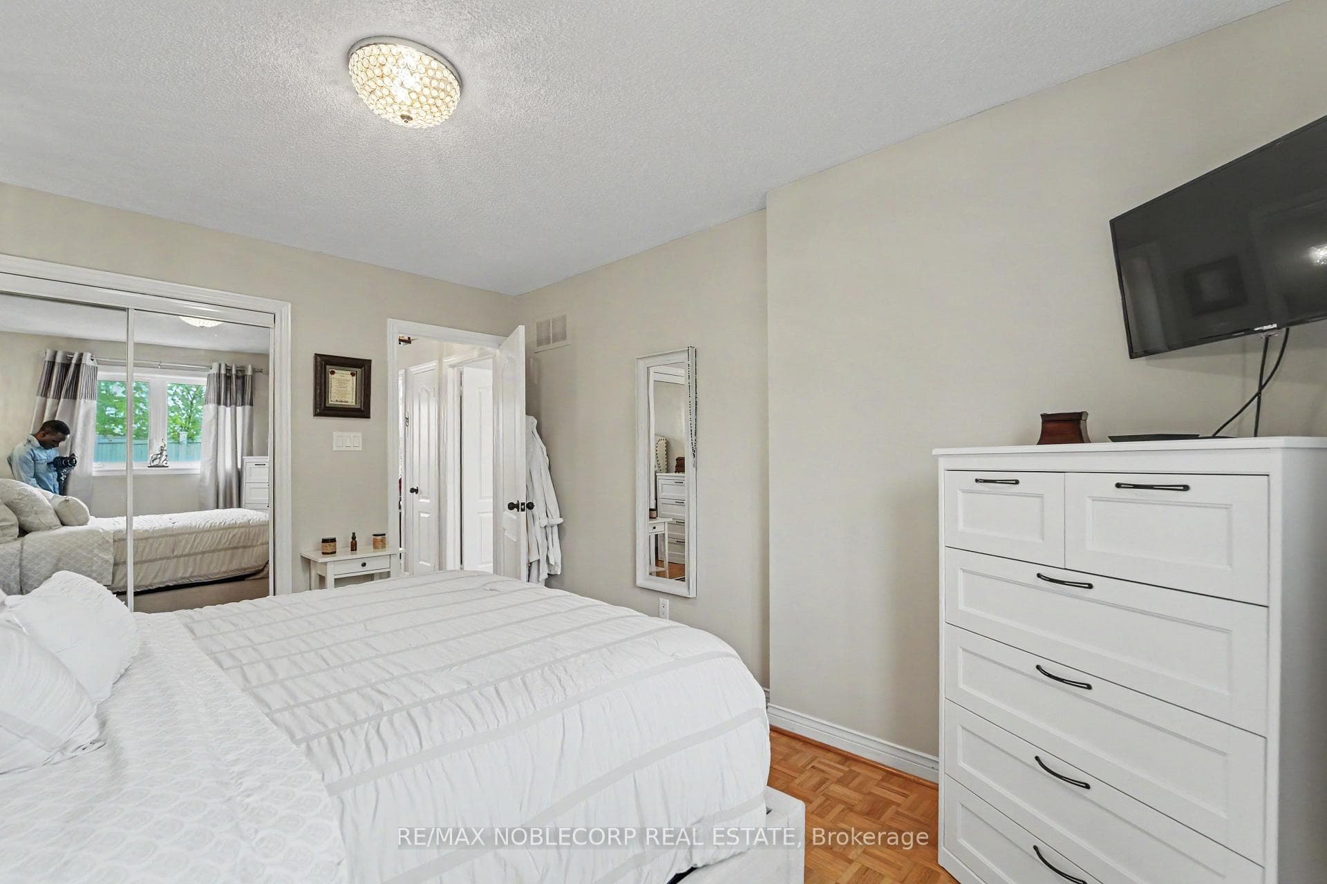 12 Waterbury Street photo 25