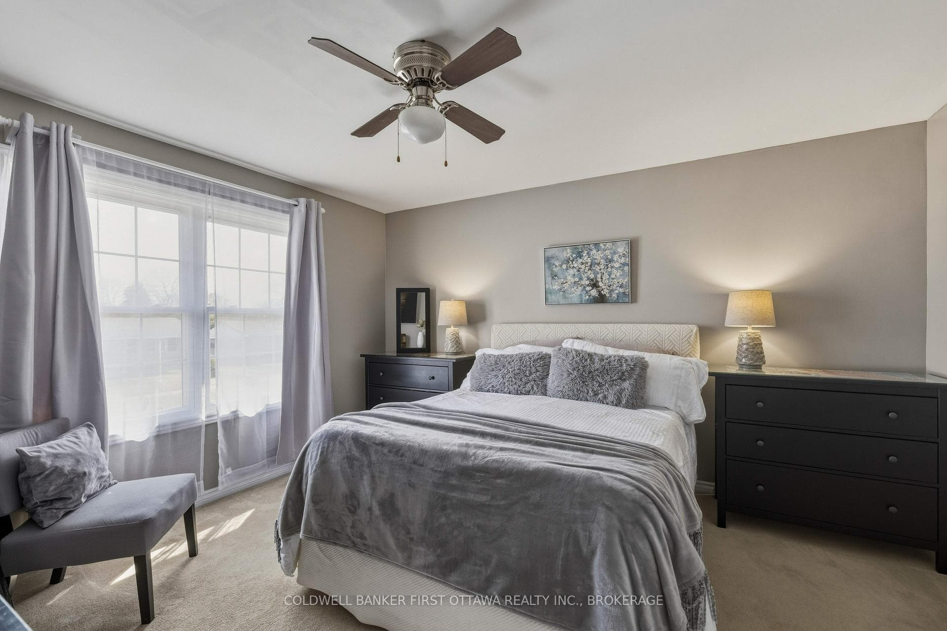 695 Laidlaw Crescent photo 28