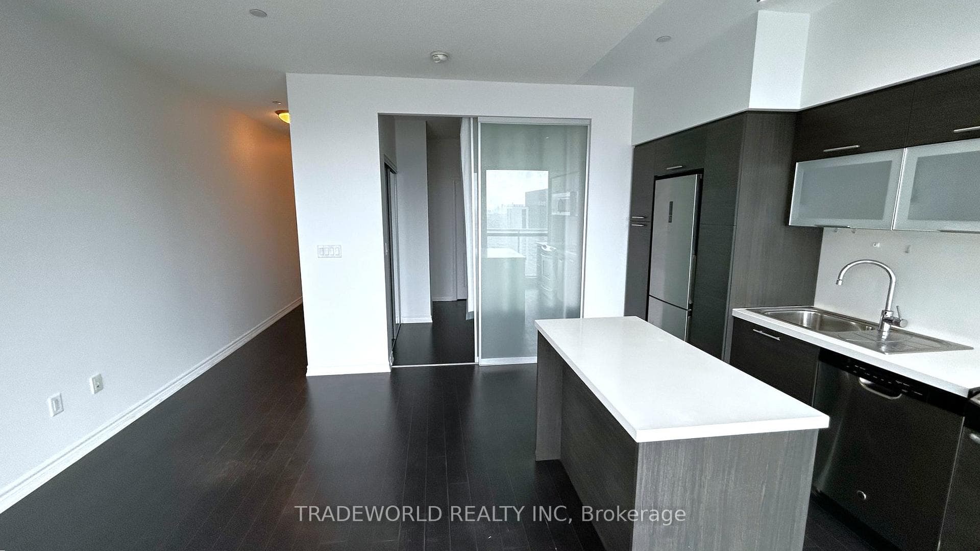 386 Yonge Street Unit 3111 photo 5