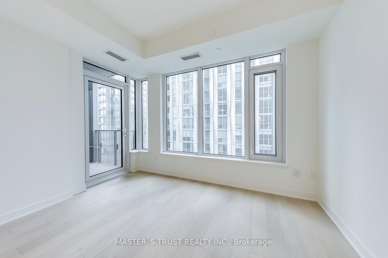 11 Yorkville Avenue Unit 2507 photo 15