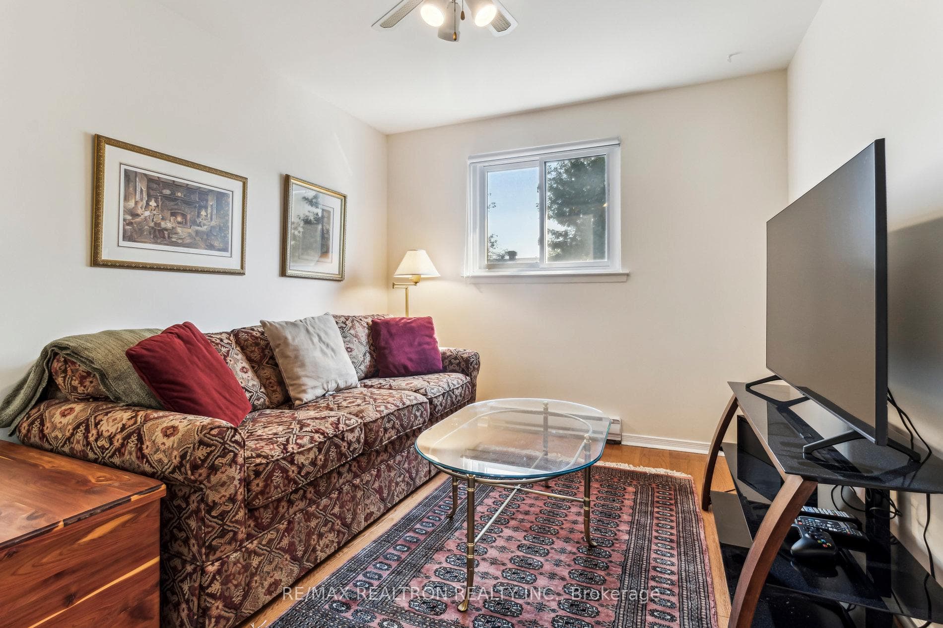 16 Harris Way photo 15