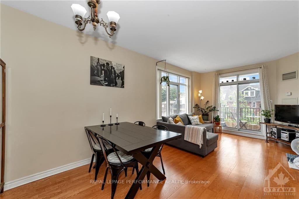 369 NORTH RIVER Road Unit 208 photo 13