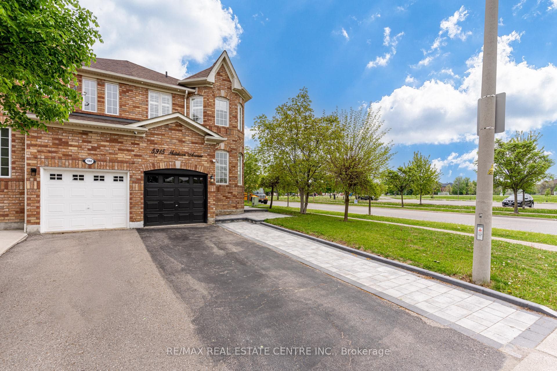 5915 Whitehorn Avenue photo 1