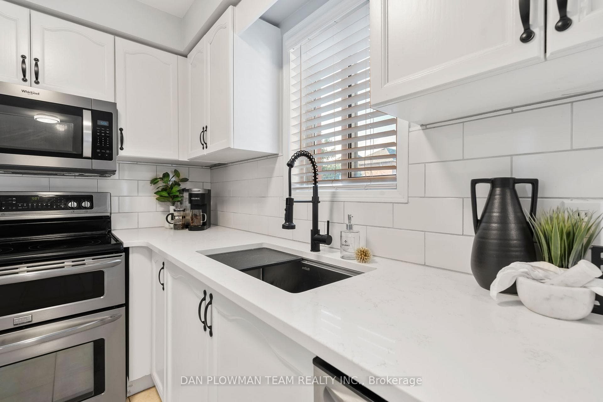 12 Breakwater Drive photo 15