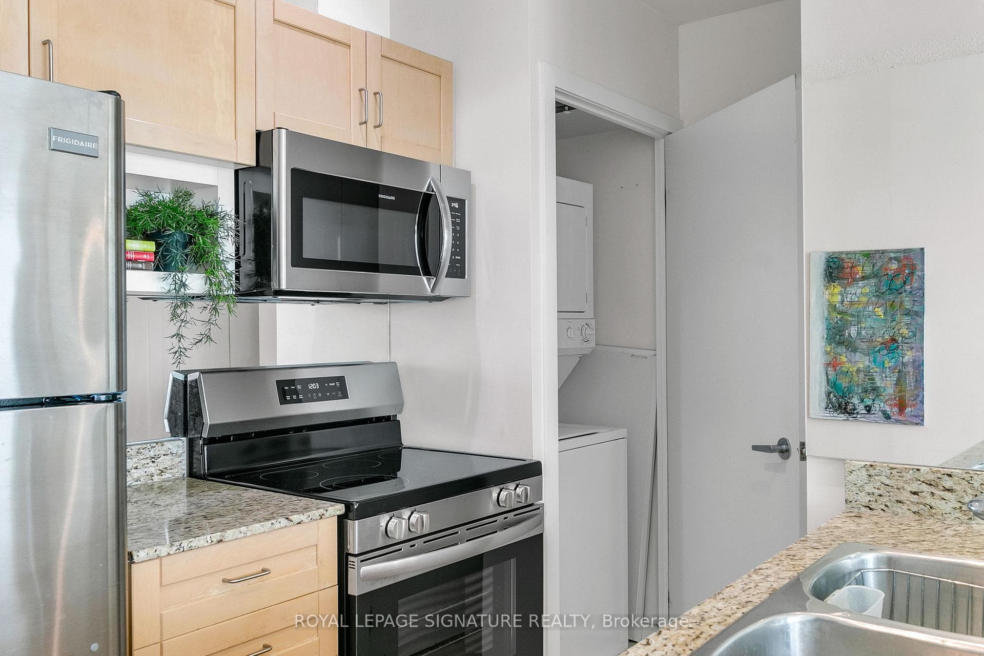 208 Queens Quay Unit 3107 photo 16