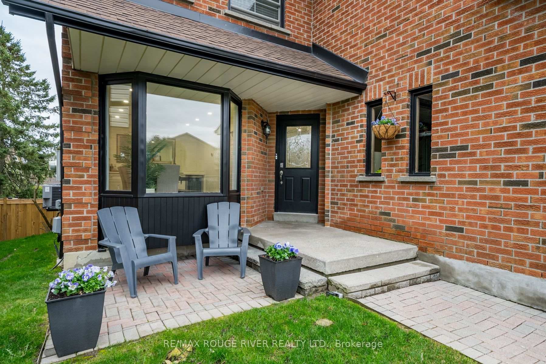 3 Ennisclare Place photo 3