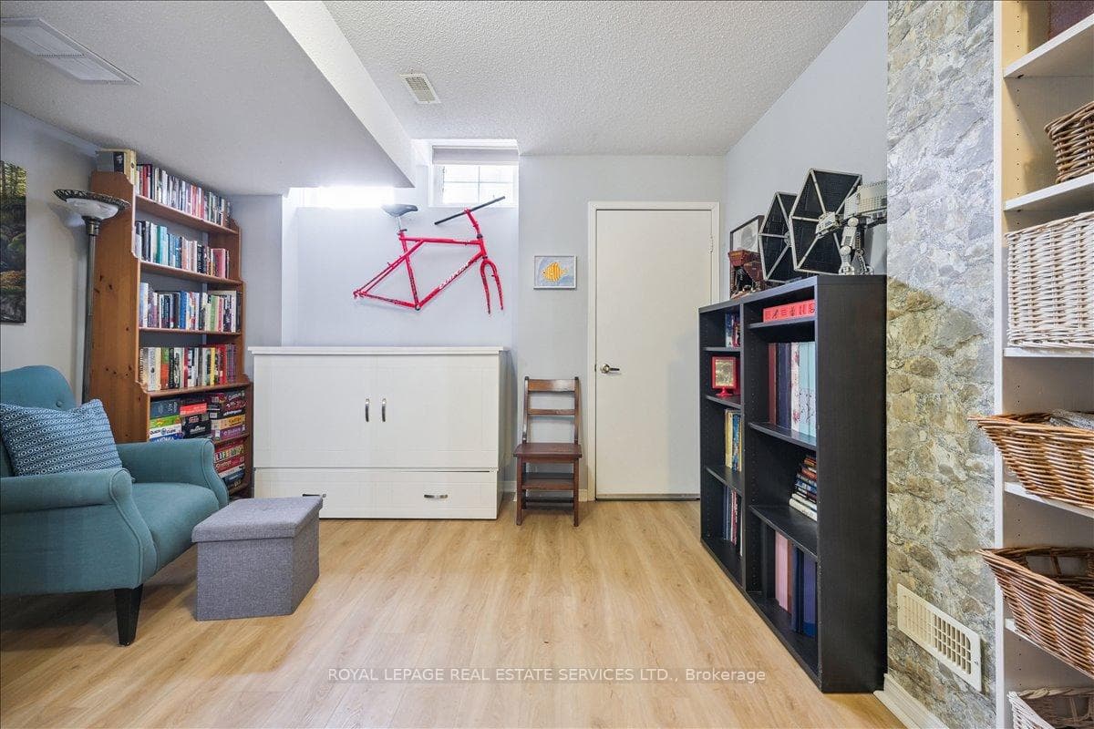 101 The Queensway N/A Unit TH2 photo 24