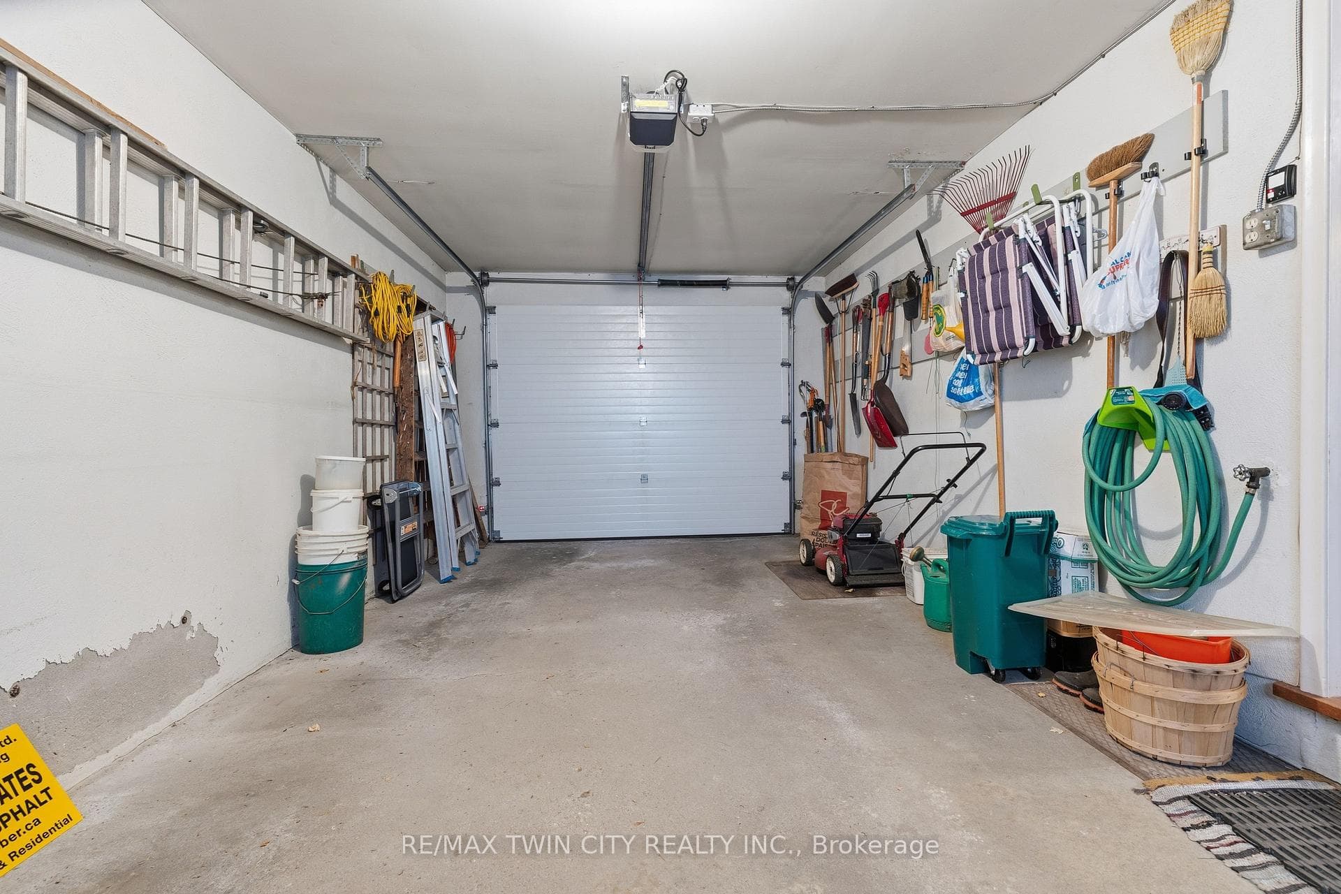 30 Thornridge Crescent photo 35