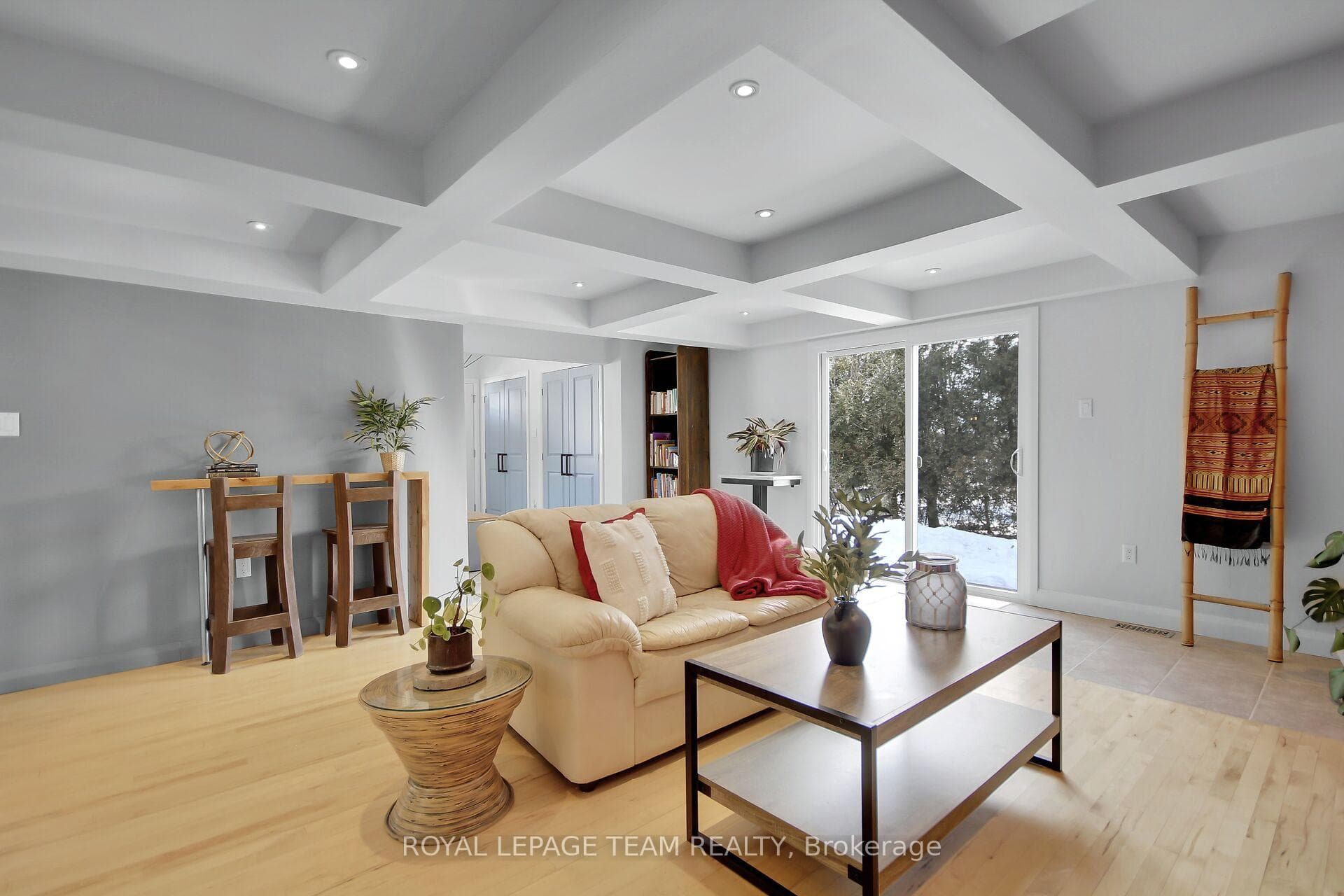 1594 Washington Street photo 9
