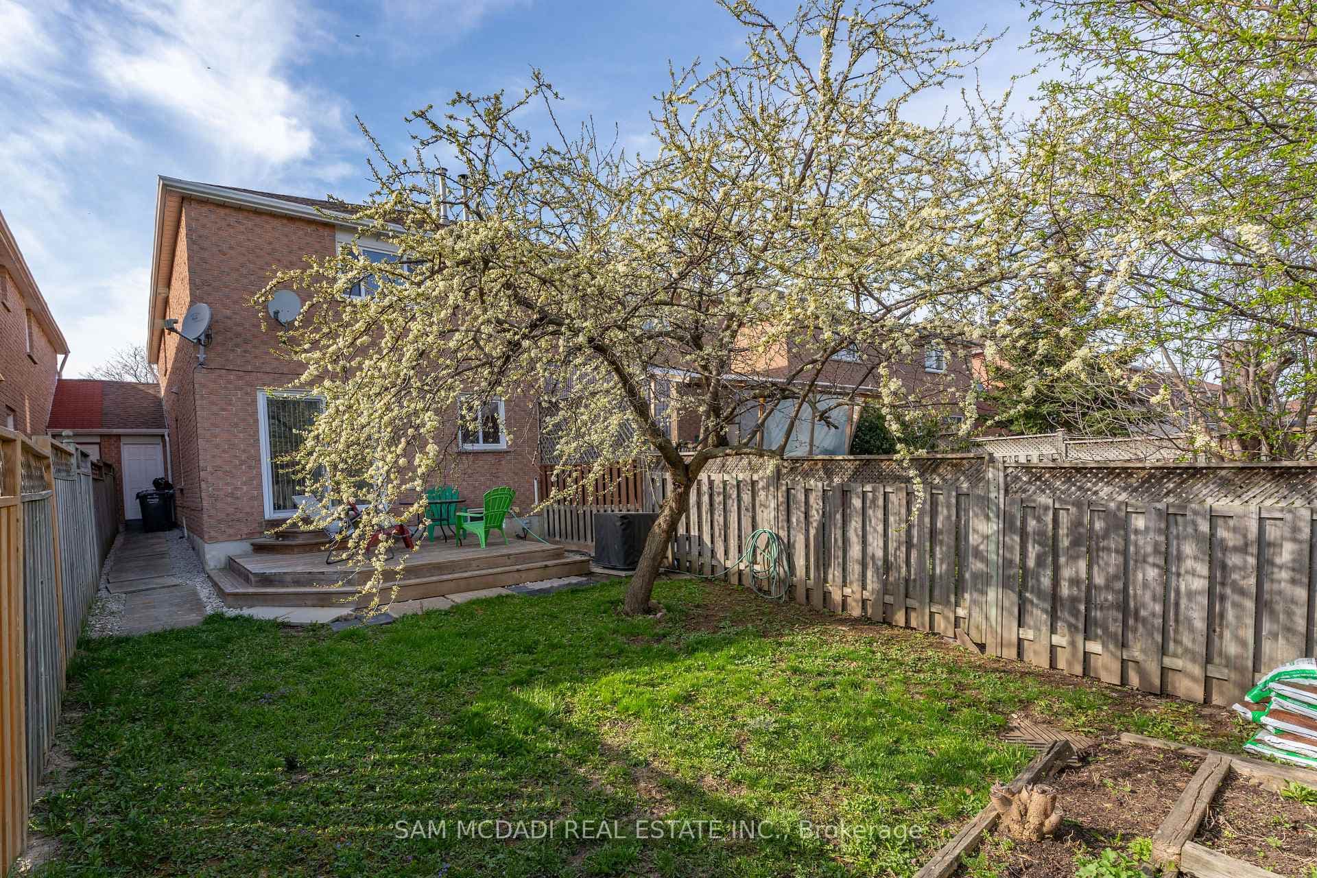 382 Assiniboine Trail photo 37