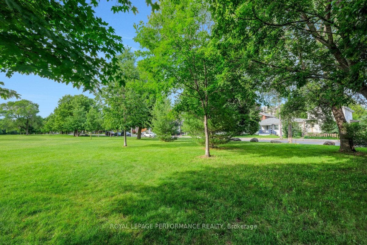 1141 North River Road photo 41