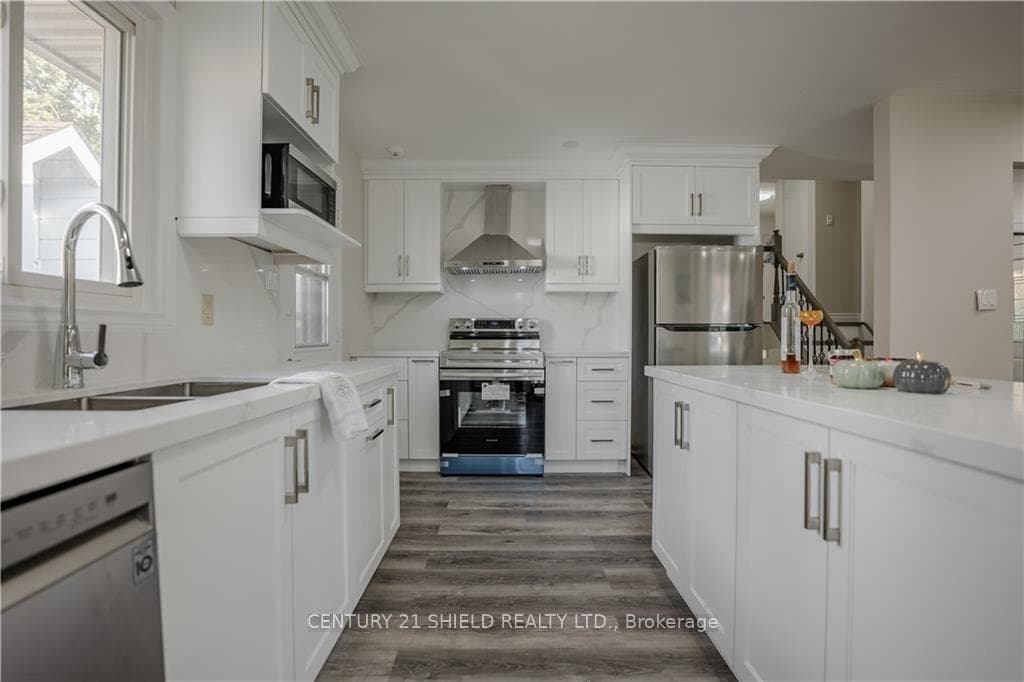 877 LAFLIN Street photo 11