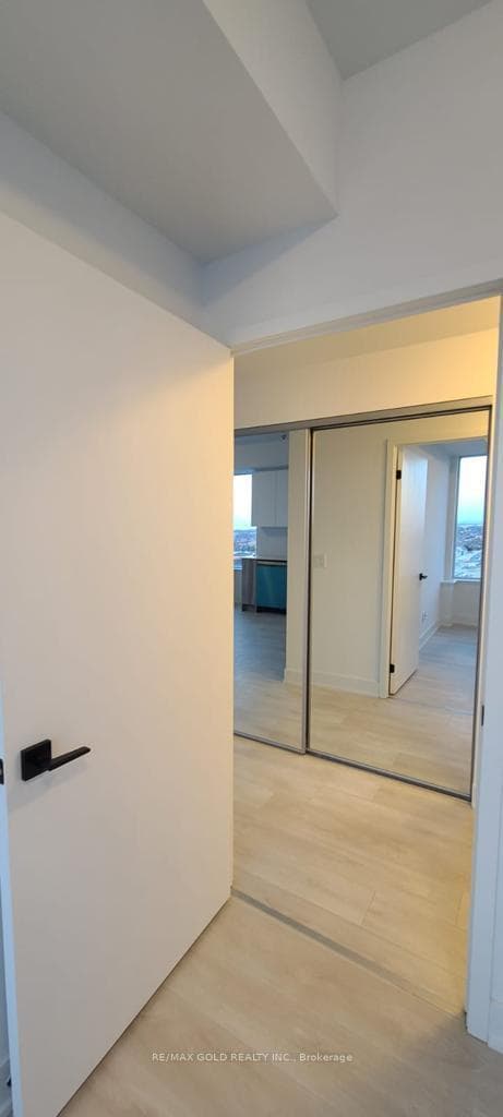 2489 Taunton Road Unit 1319 photo 7