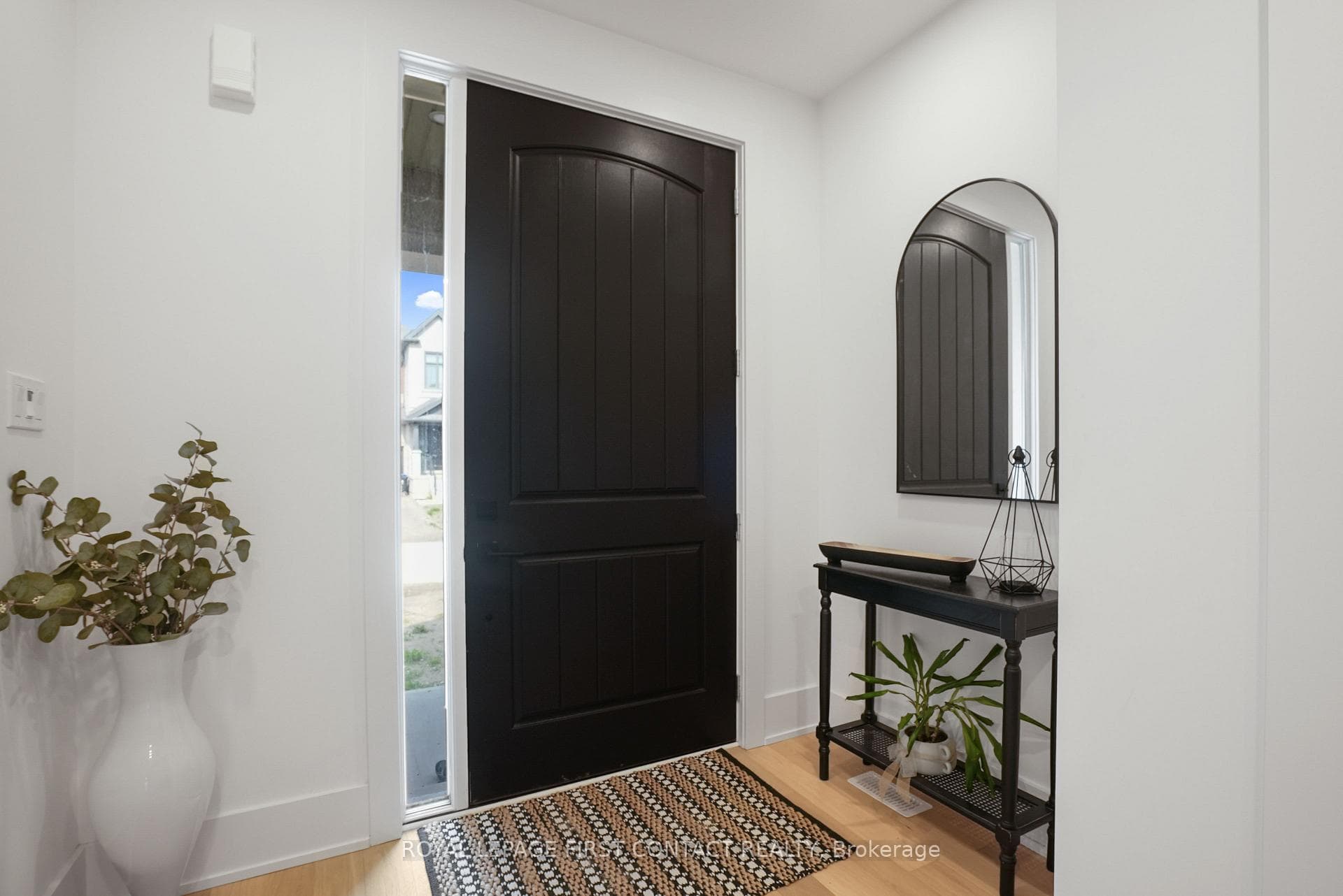 8 Kiernan Crescent photo 3