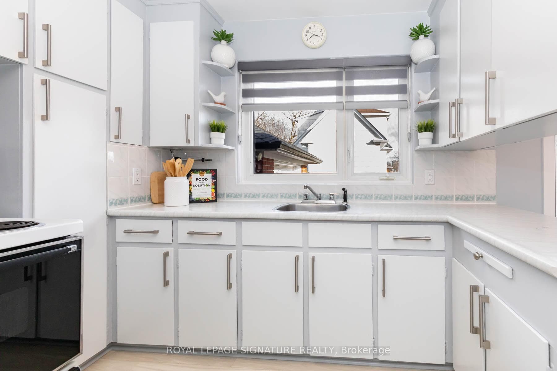 732 Danforth Road photo 11