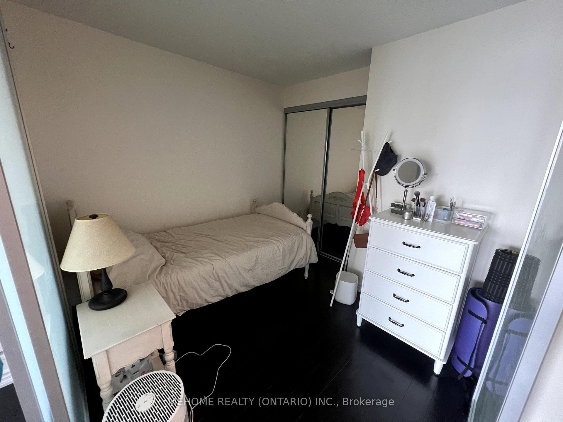 386 Yonge Street Unit 2506 photo 8