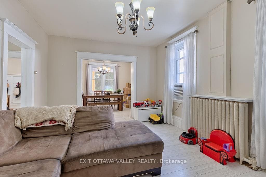 491 MILLER Street photo 8