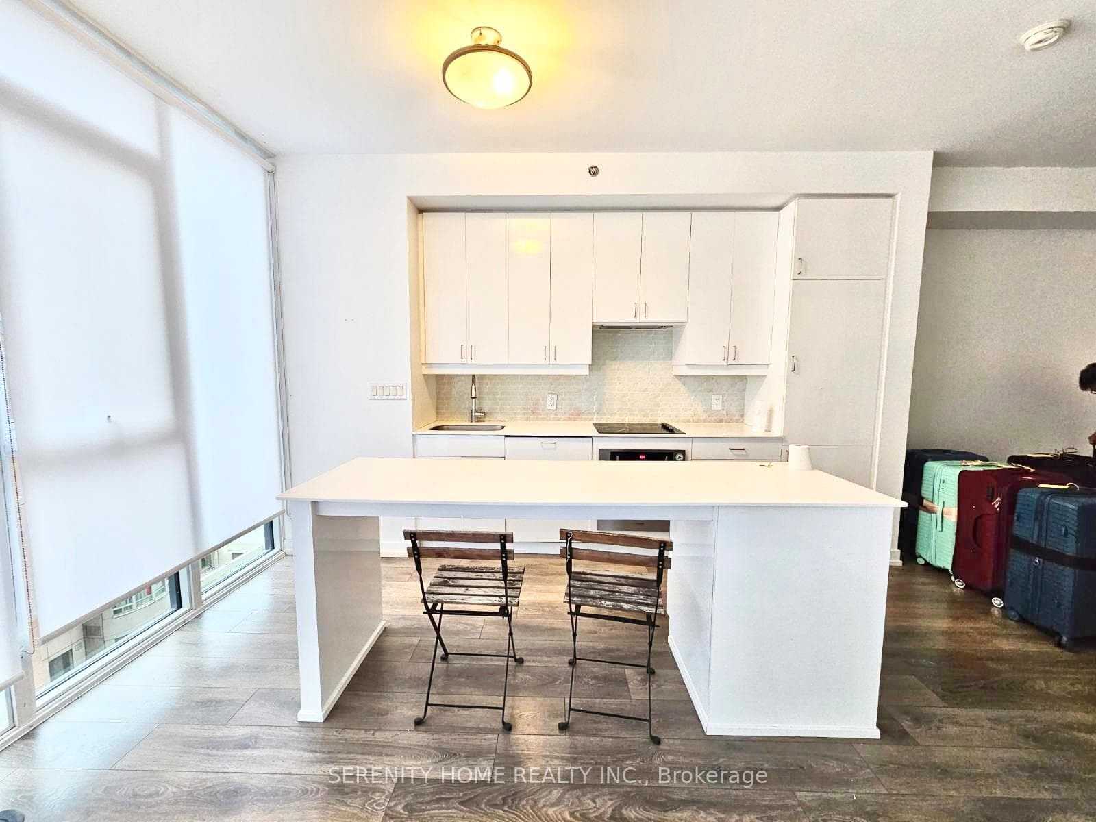 426 University Avenue Unit 1003 photo 6