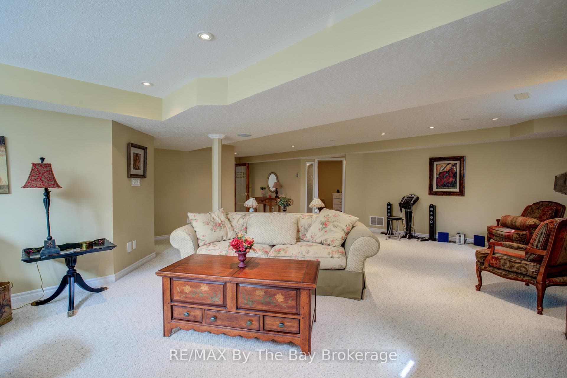 32 Green Briar Drive Unit 32 photo 18