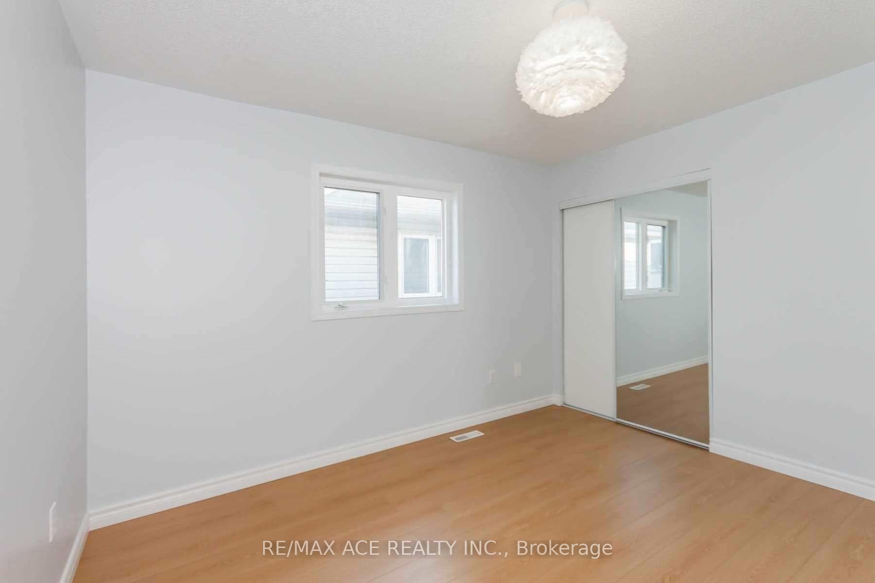 137 Hutton Place photo 28
