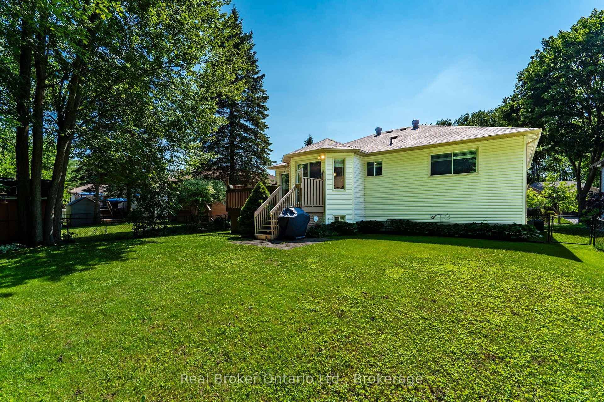 47 Timberland Crescent photo 24