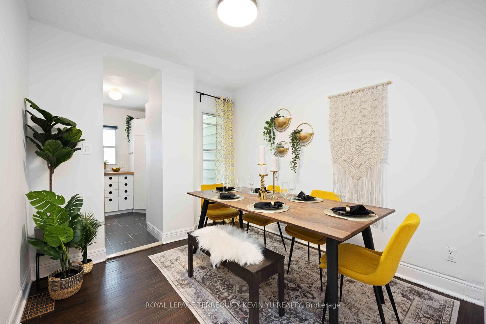 195 Boon Avenue photo 5