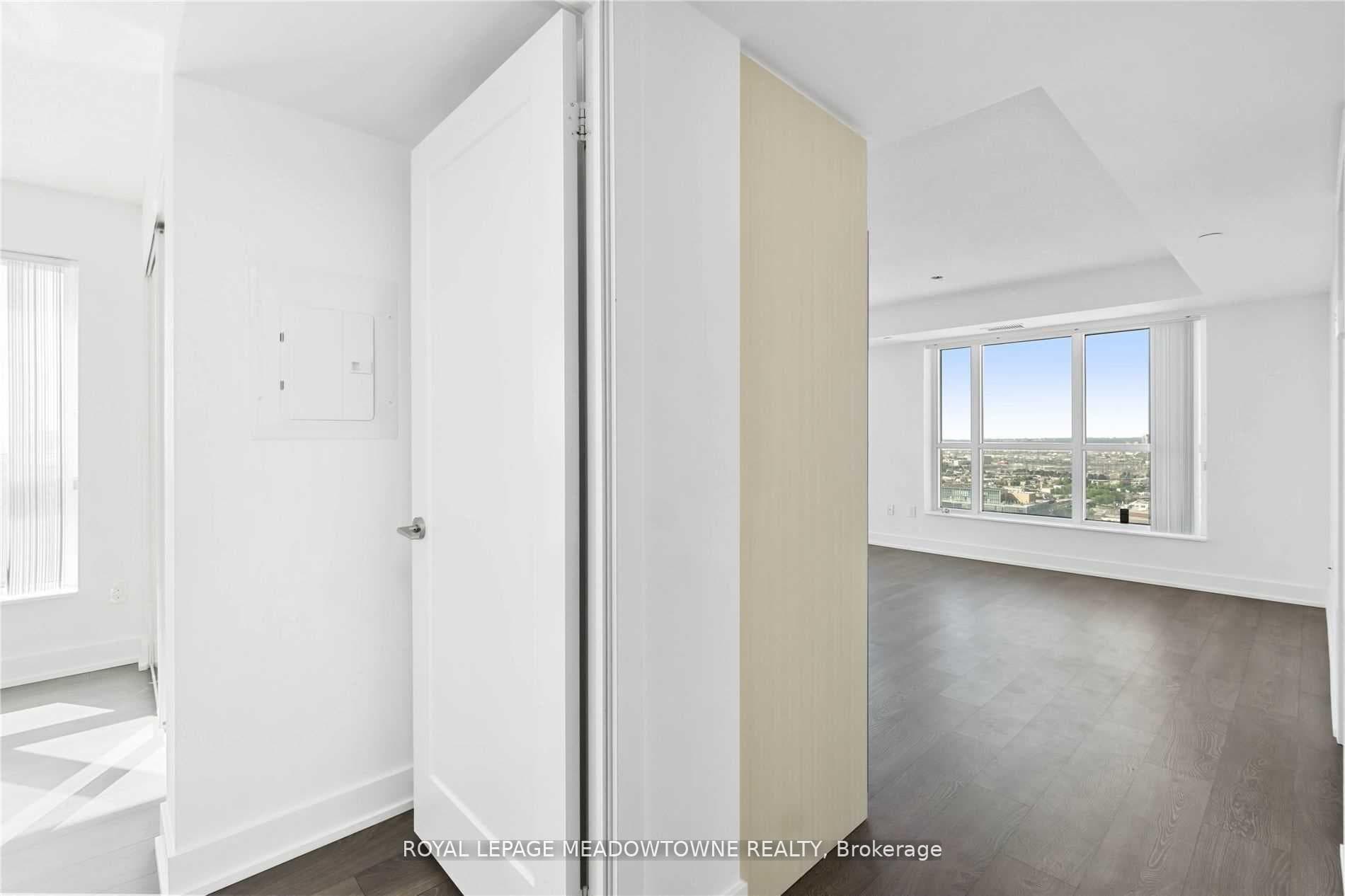7 Mabelle Avenue Unit 2809 photo 13