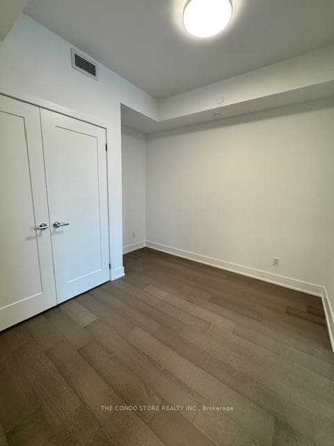 8 Manor Road Unit 505 photo 10