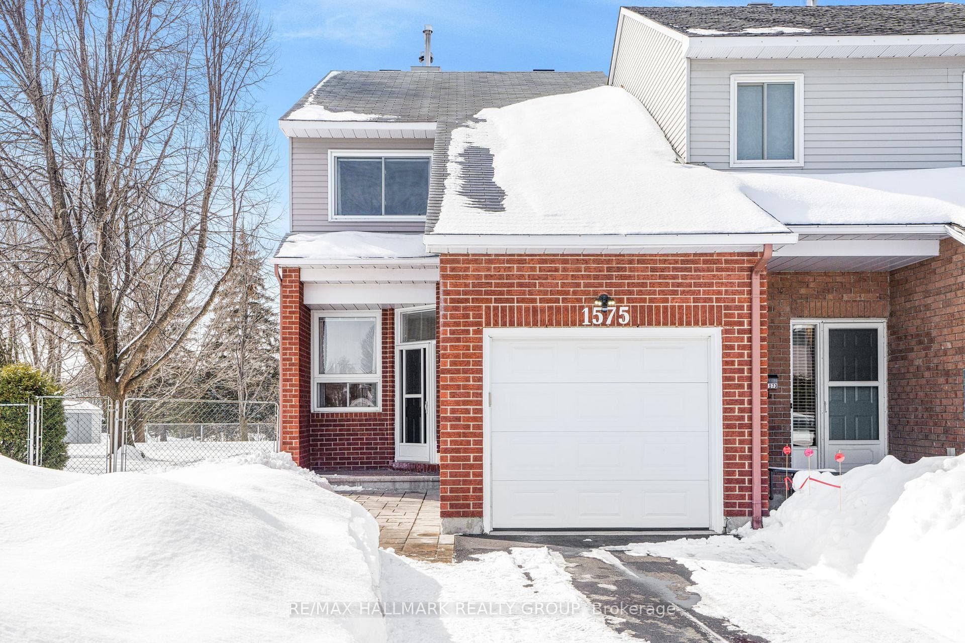 1575 BRIARFIELD Crescent photo 1