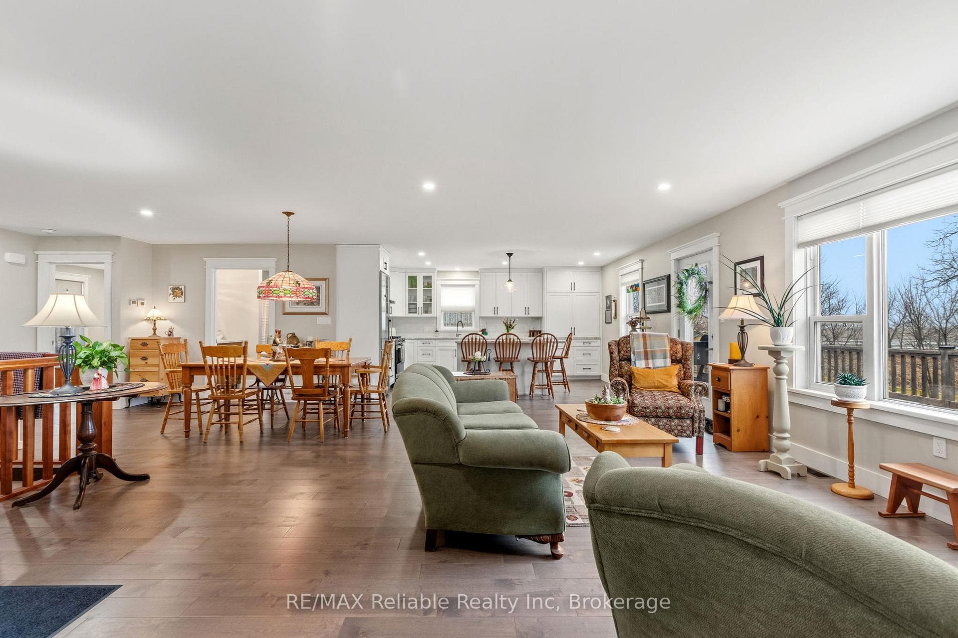 144 James Street photo 18