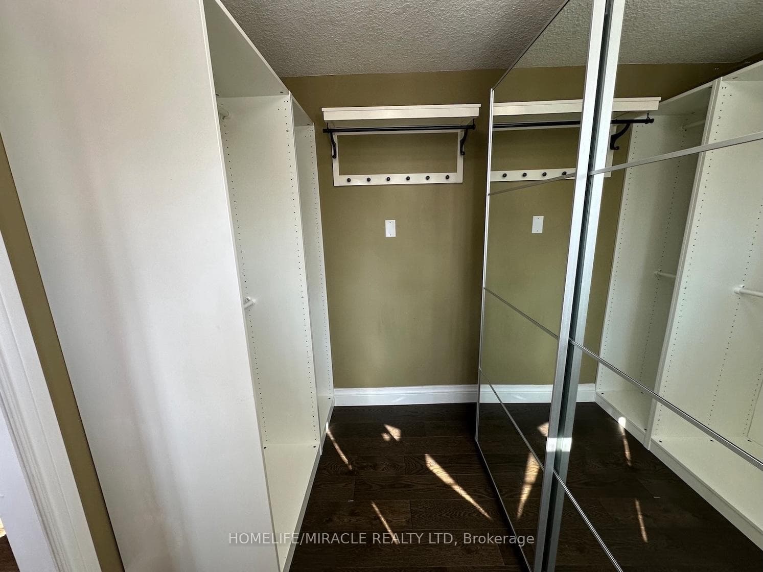 2064 Millway Gate photo 31