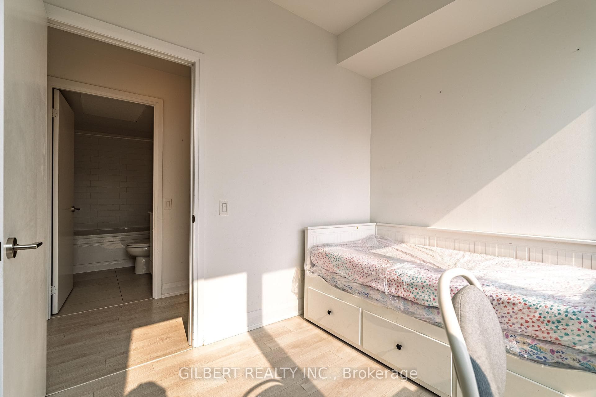 1461 Lawrence Avenue Unit 1810 photo 24