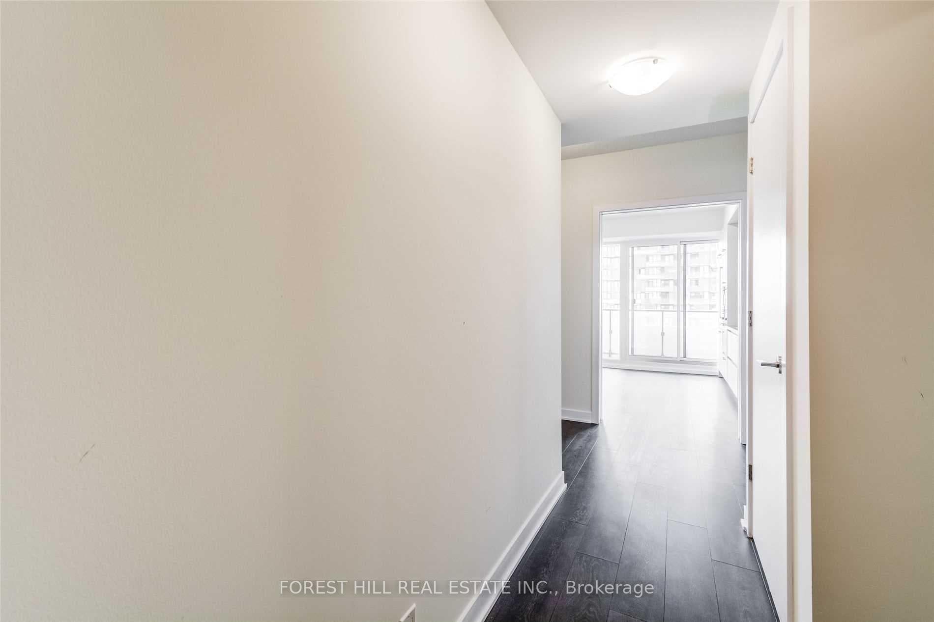 2221 Yonge Street Unit 5201 photo 7
