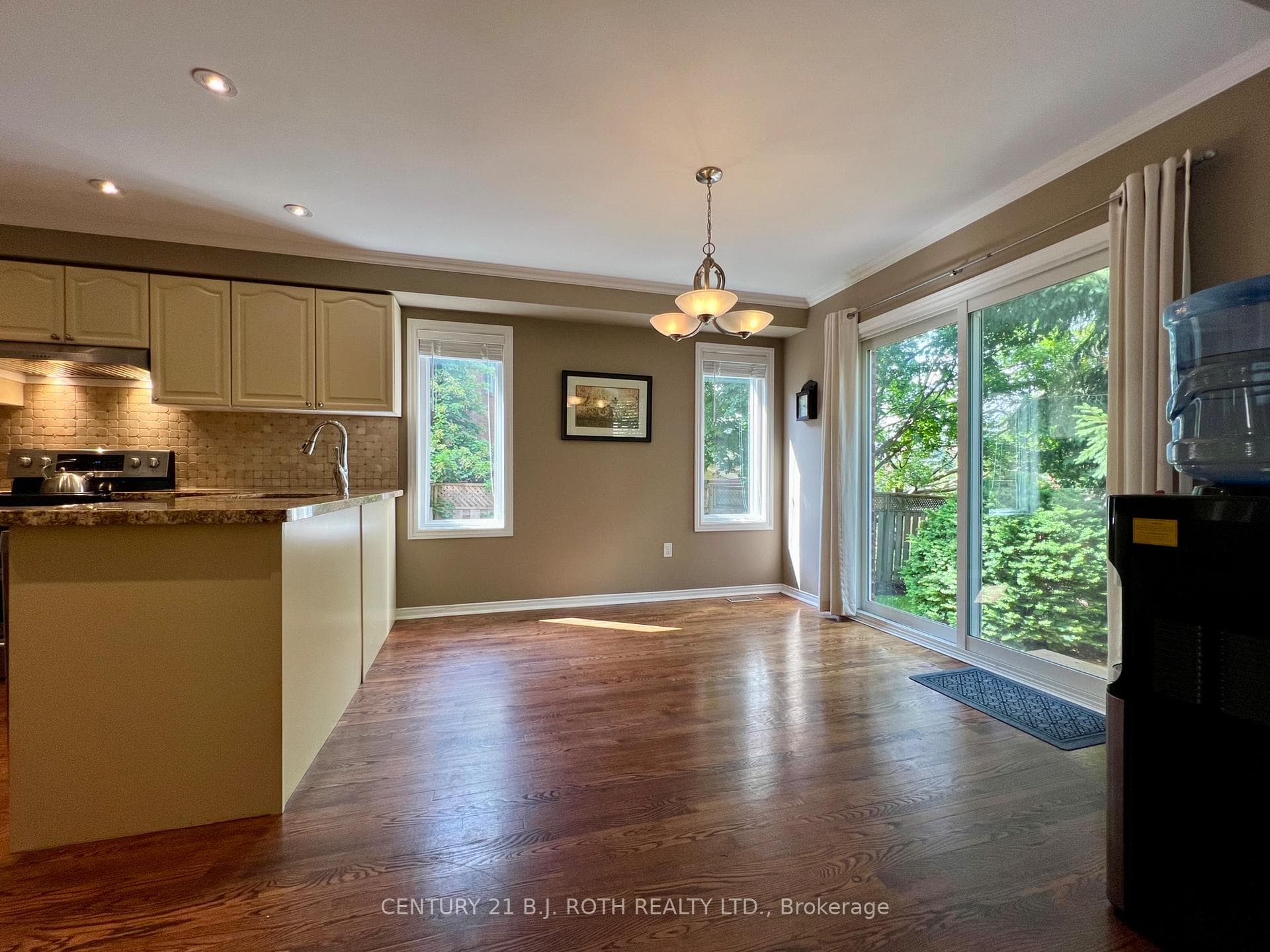 47 Looker Drive photo 14