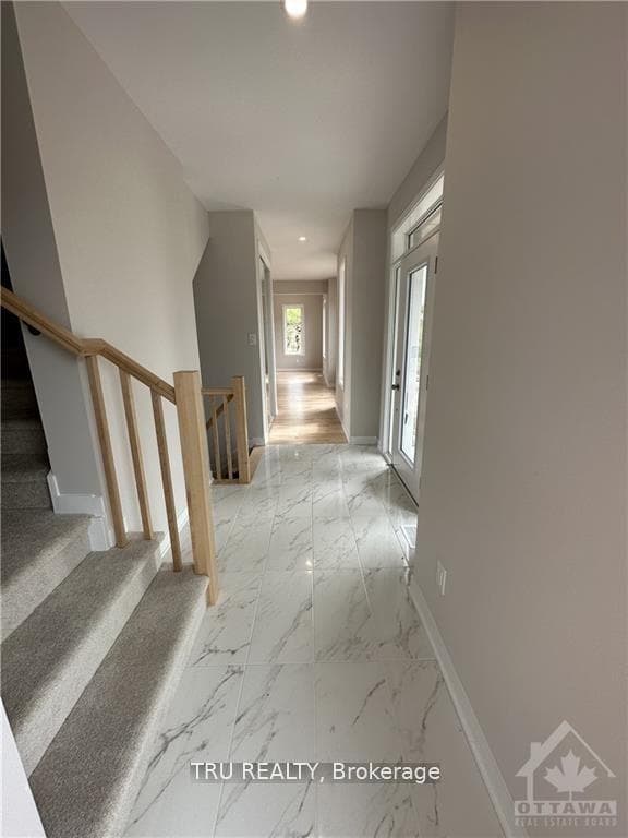 720 Eminence Street photo 3