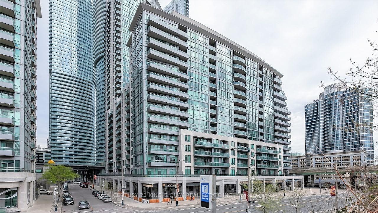 25 Lower Simcoe Street Unit 202 photo 1