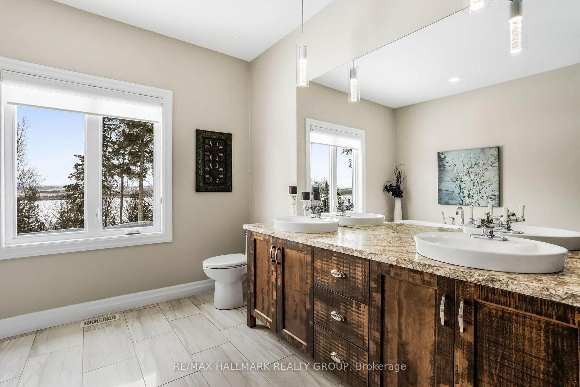 141 ADRIEN Street photo 25