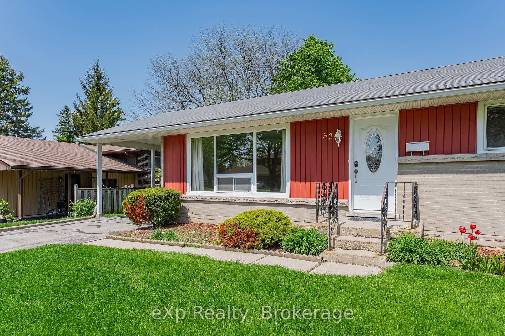 53 Woodland Drive photo 2