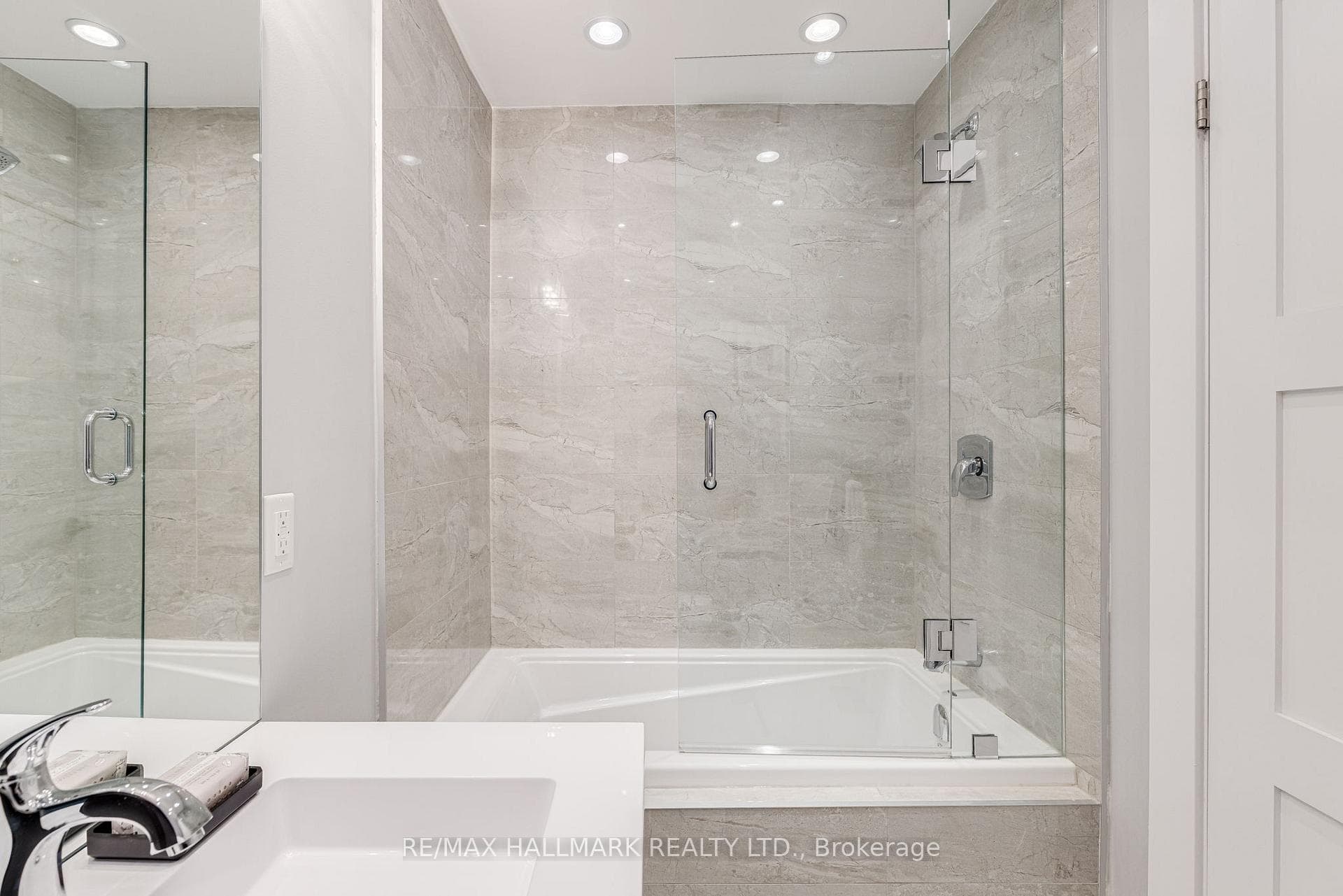 1532 Mount Pleasant Road photo 31